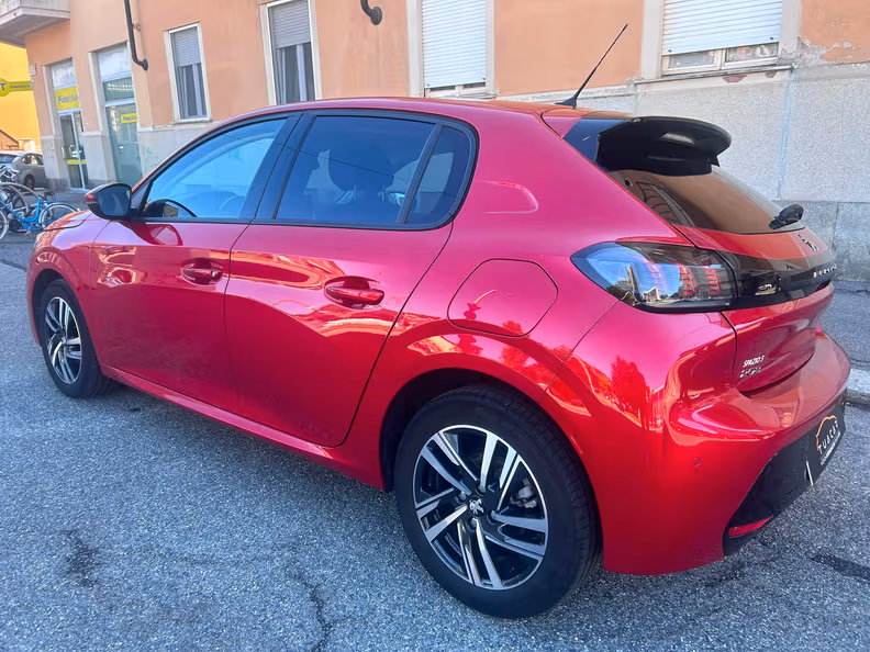 Peugeot 208 - 6