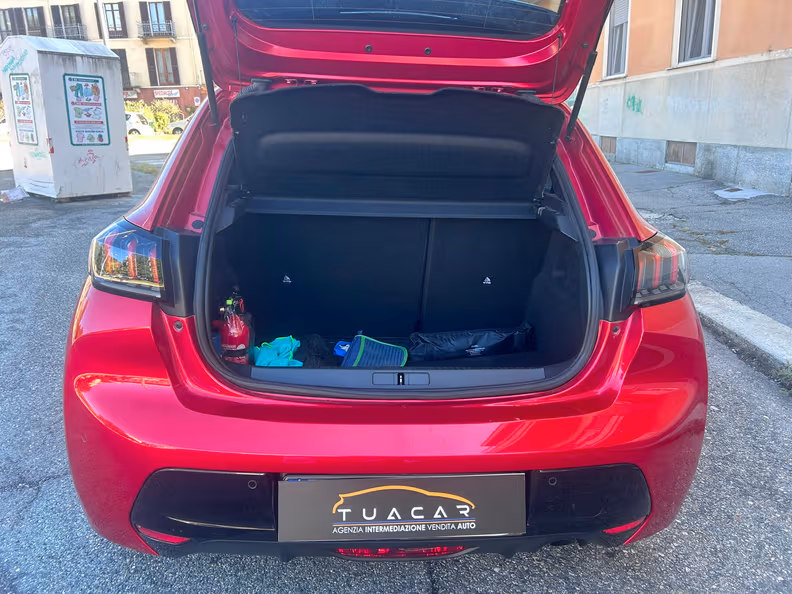 Peugeot 208 - 22