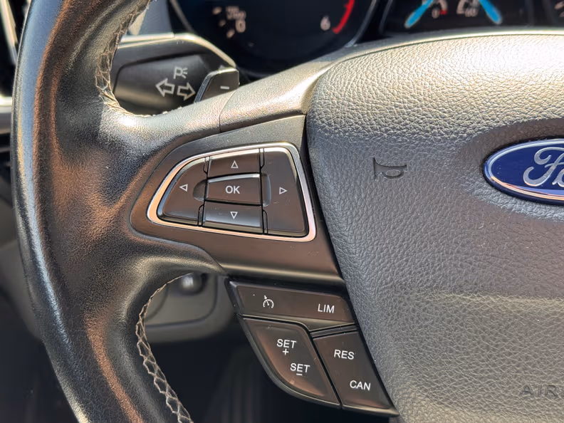 Ford Kuga - 11