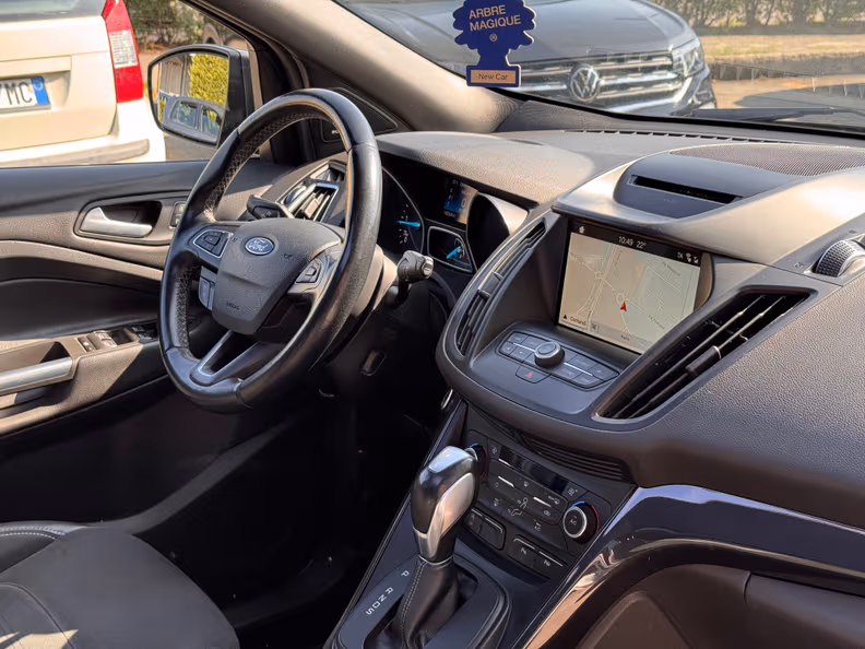 Ford Kuga - 17