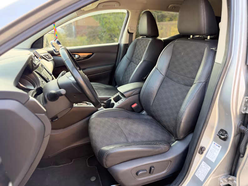 Nissan Qashqai - 12