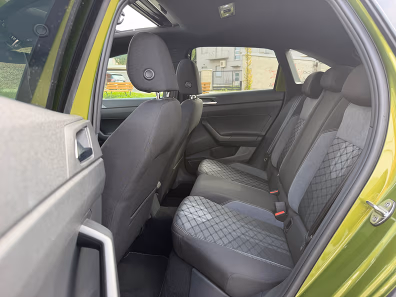 Volkswagen Taigo - 12