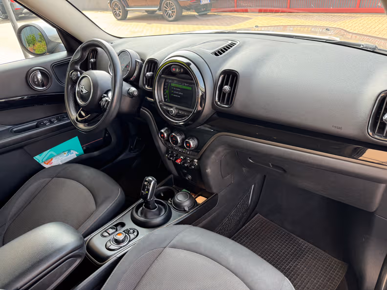 Mini Countryman - 8