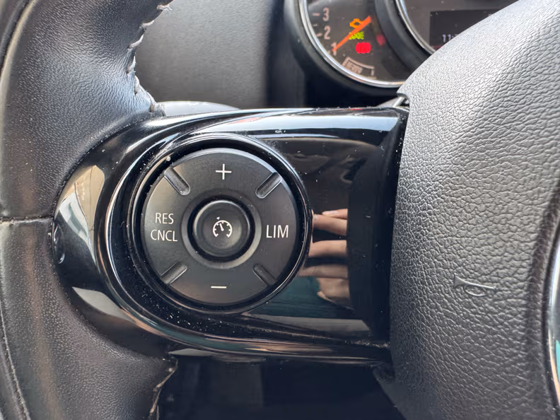 Mini Countryman - 24