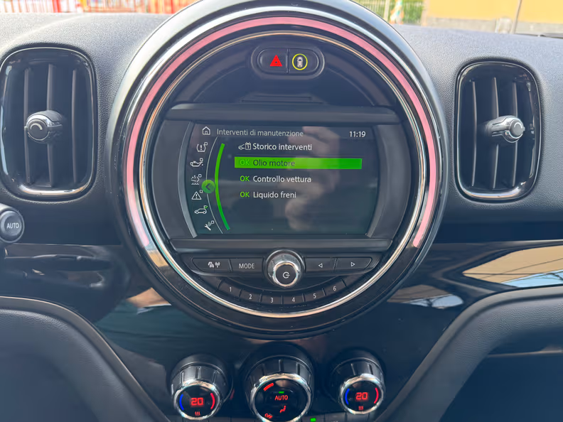 Mini Countryman - 11