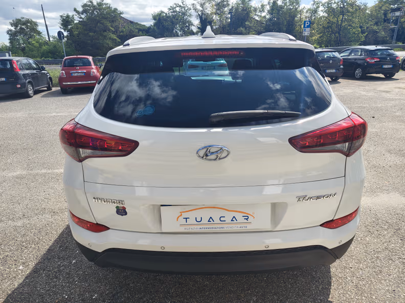Hyundai Tucson - 4