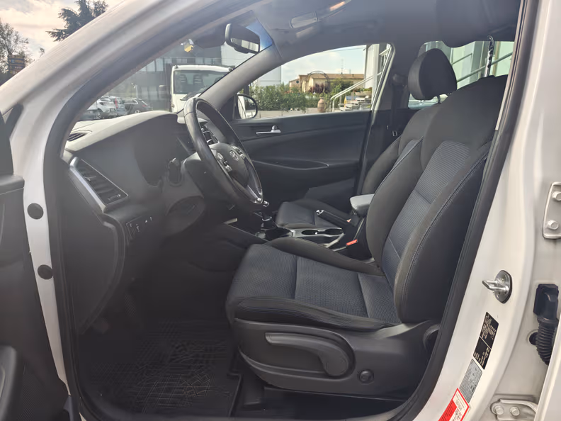 Hyundai Tucson - 13