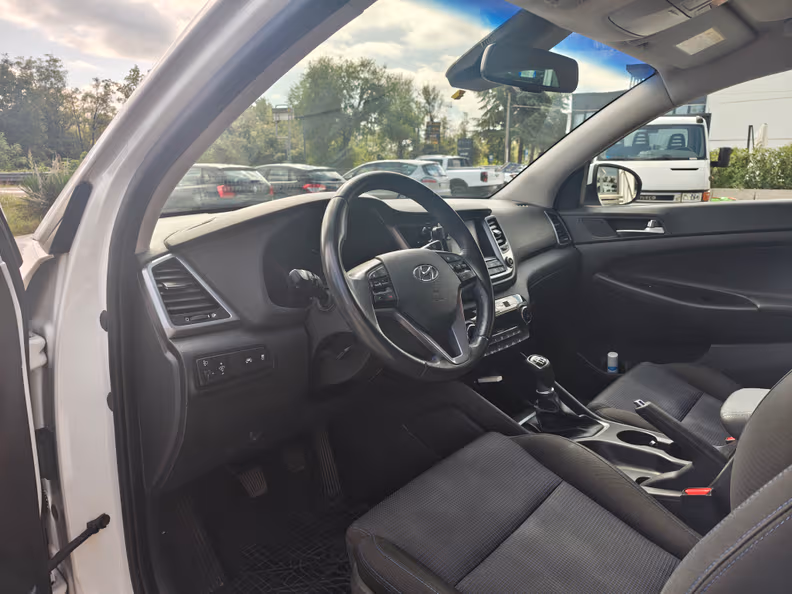 Hyundai Tucson - 14