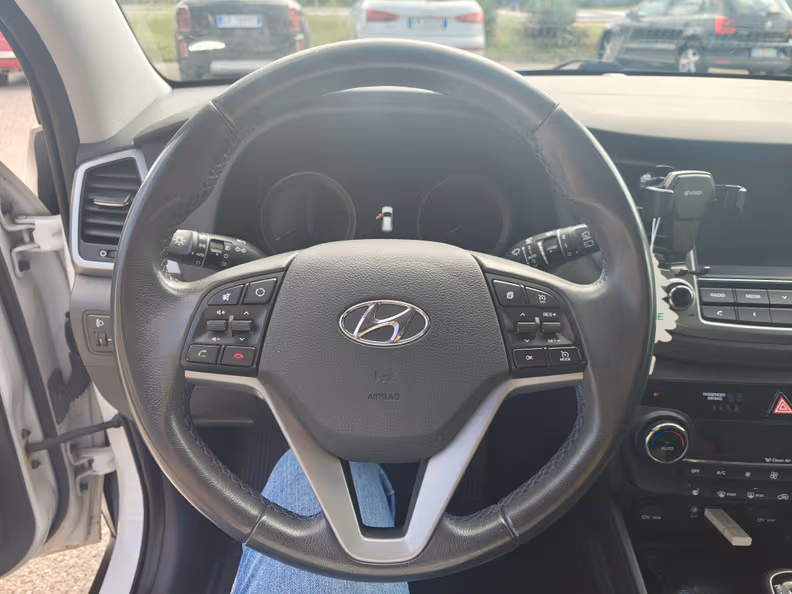 Hyundai Tucson - 16