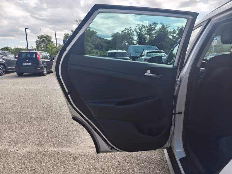 Hyundai Tucson - 25
