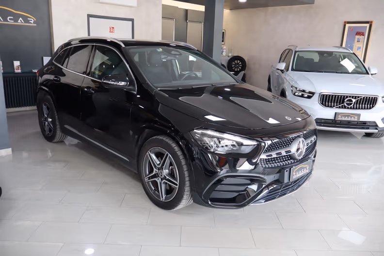 Mercedes-Benz GLA - 3