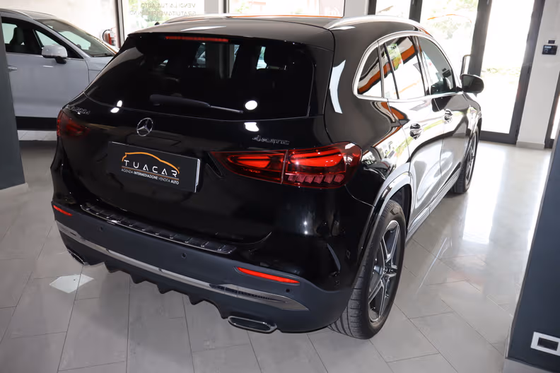 Mercedes-Benz GLA - 6