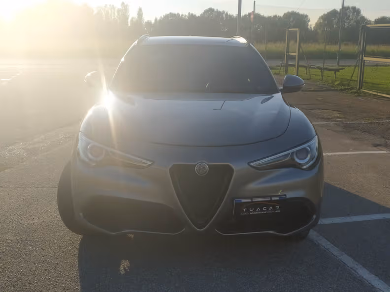 Alfa Romeo Stelvio - 2