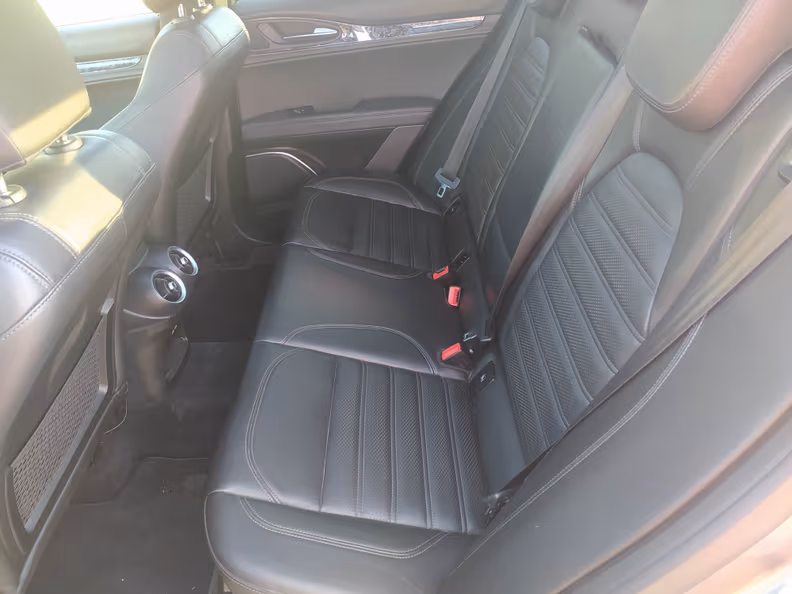 Alfa Romeo Stelvio - 50
