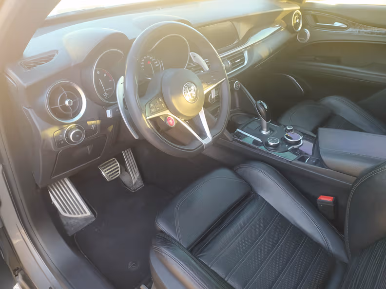 Alfa Romeo Stelvio - 7