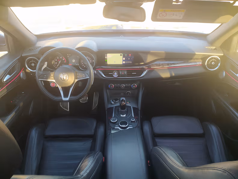 Alfa Romeo Stelvio - 8