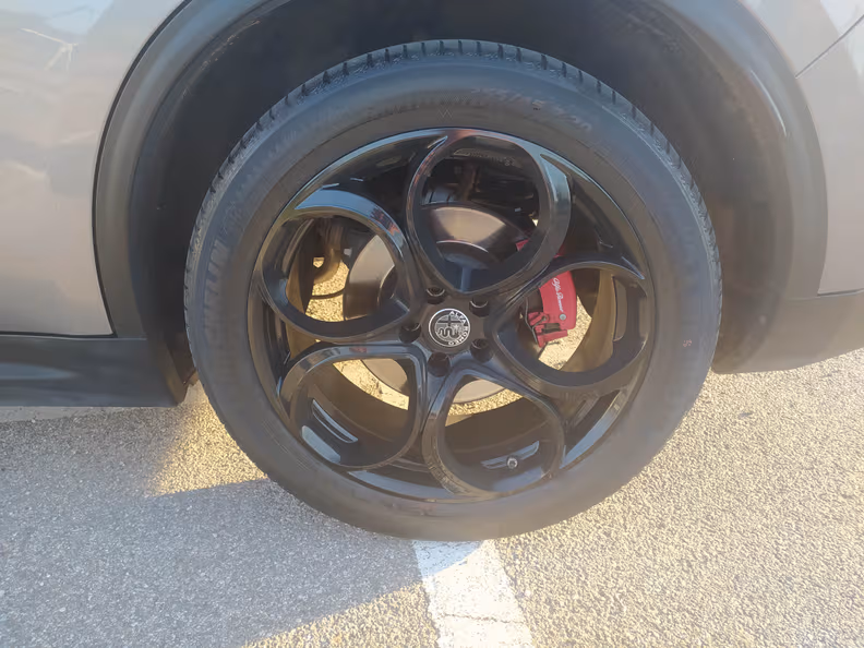 Alfa Romeo Stelvio - 26
