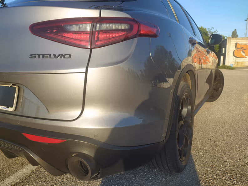 Alfa Romeo Stelvio - 23