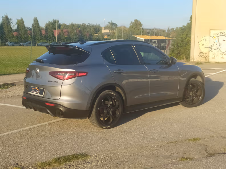 Alfa Romeo Stelvio - 4