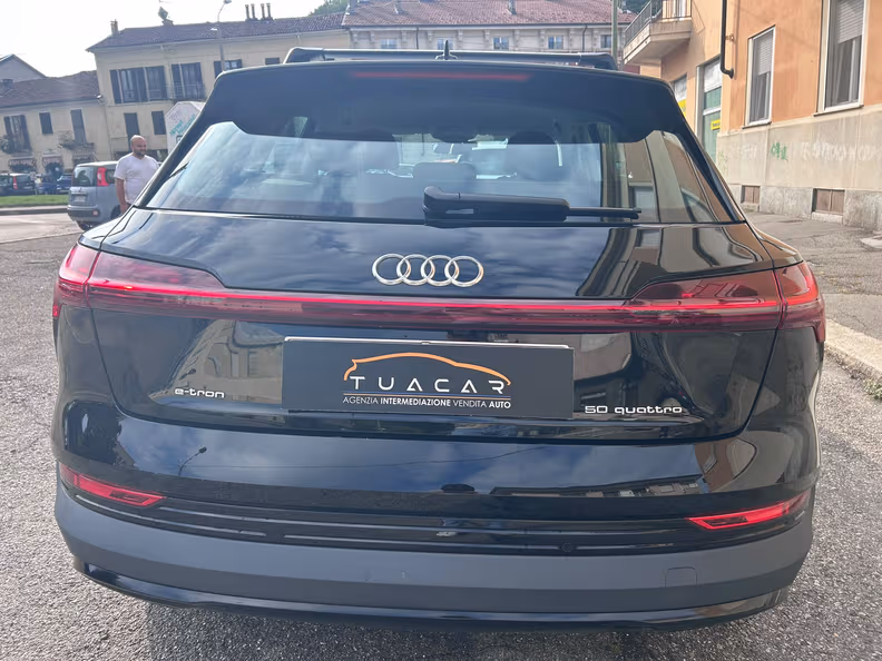 Audi e-tron - 5