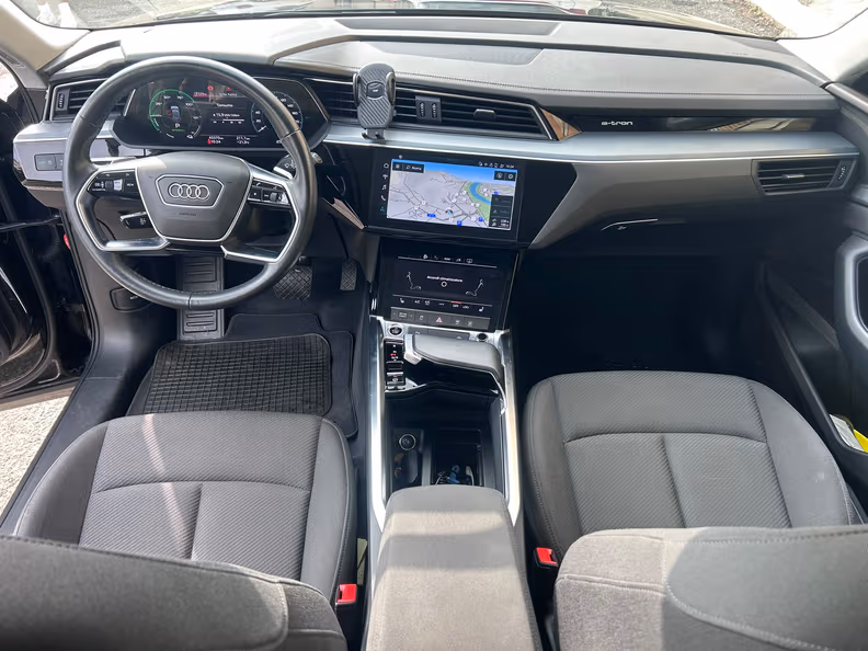 Audi e-tron - 18