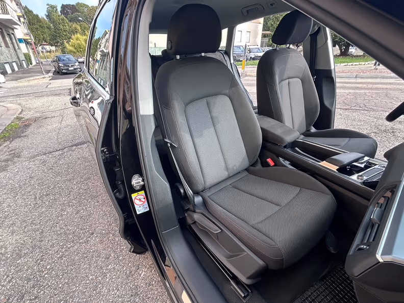 Audi e-tron - 11