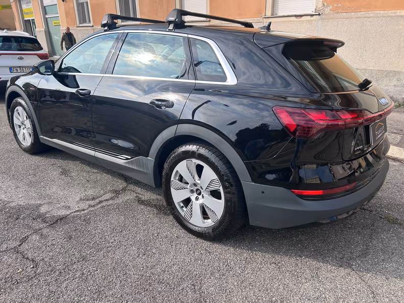 Audi e-tron - 6