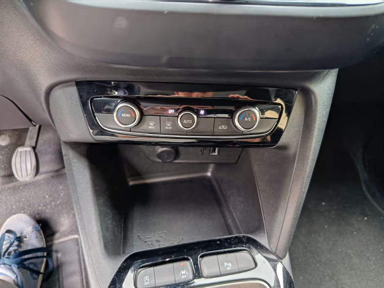Opel Corsa - 32