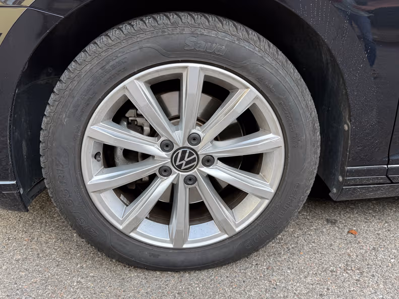 Volkswagen Passat - 9