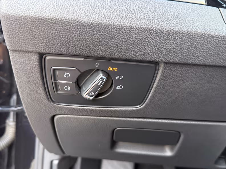 Volkswagen Passat - 31