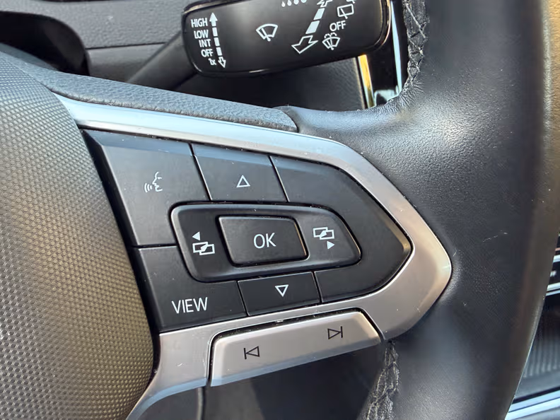 Volkswagen Passat - 28