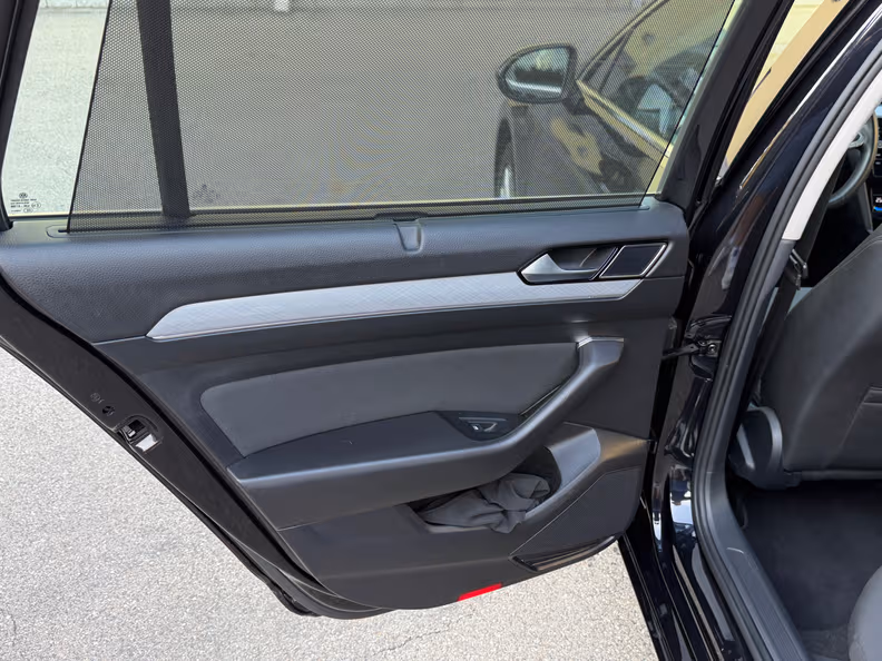 Volkswagen Passat - 35