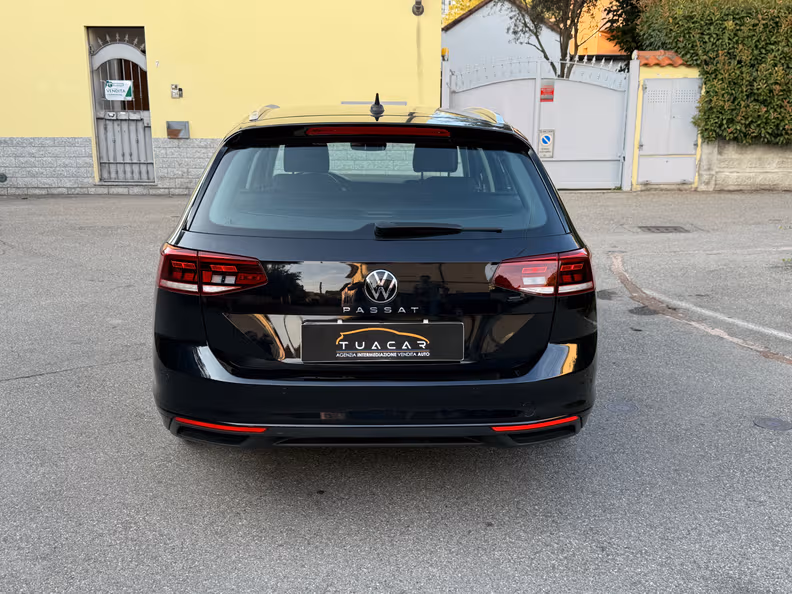 Volkswagen Passat - 6