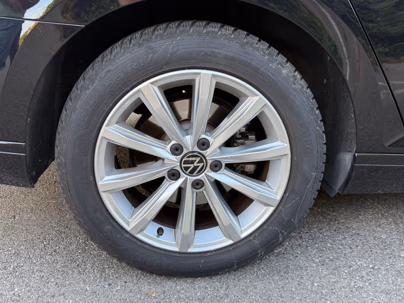 Volkswagen Passat - 39
