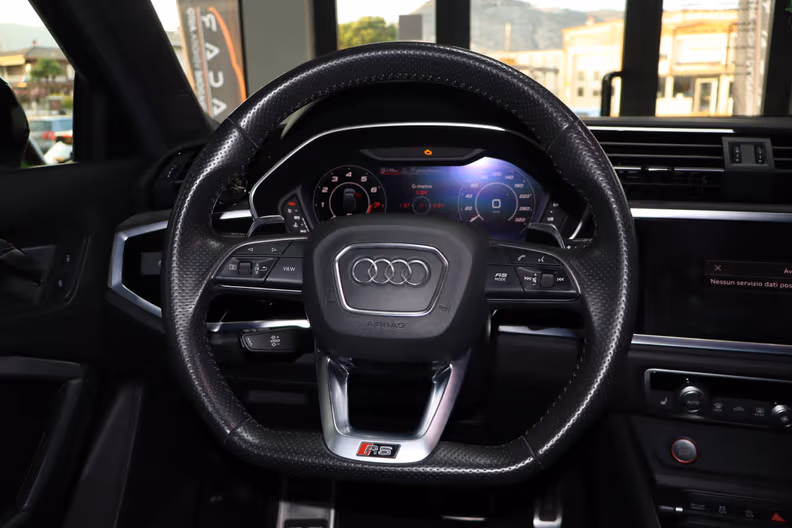 Audi RS Q3 - 10