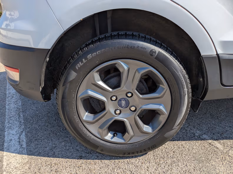 Ford EcoSport - 26