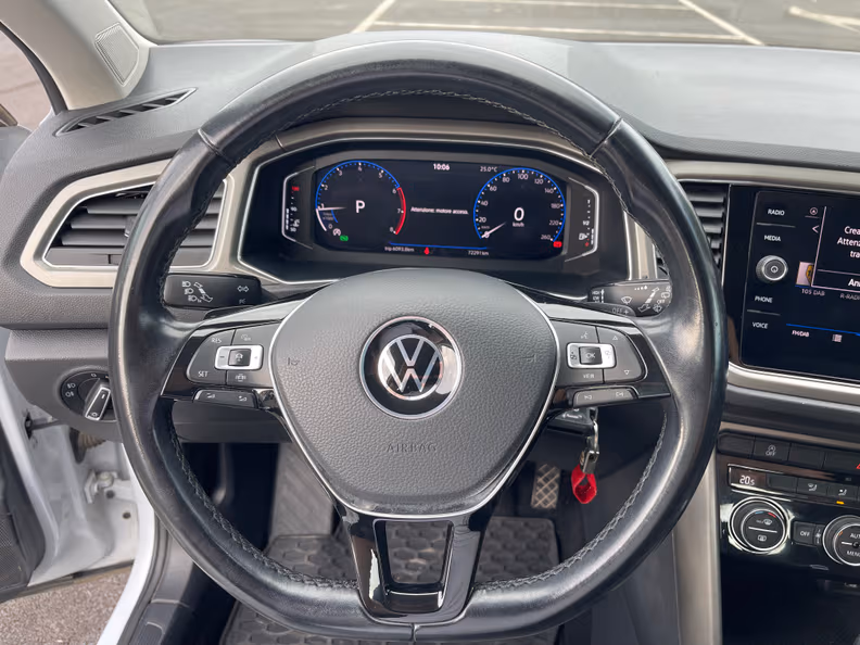 Volkswagen T-Roc - 10
