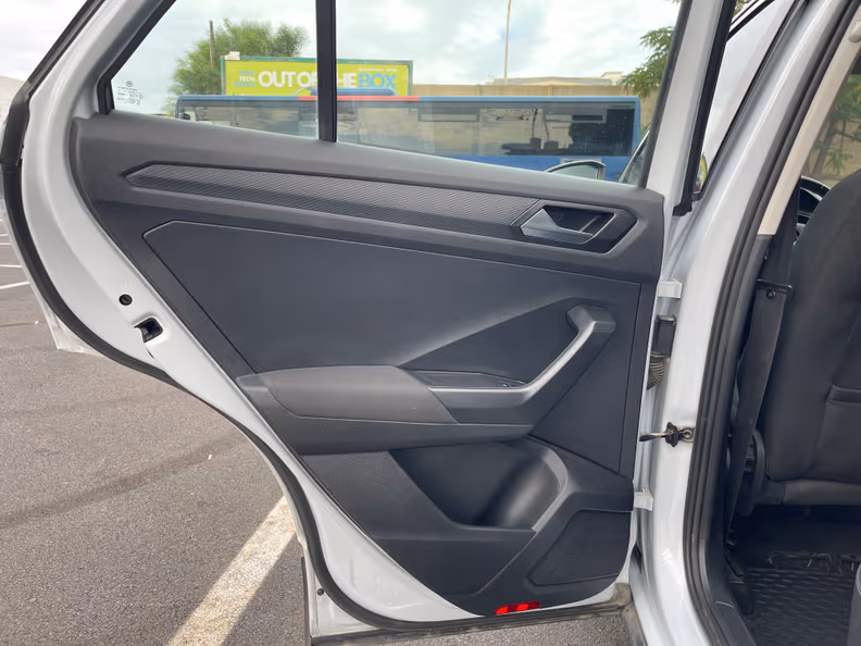 Volkswagen T-Roc - 28