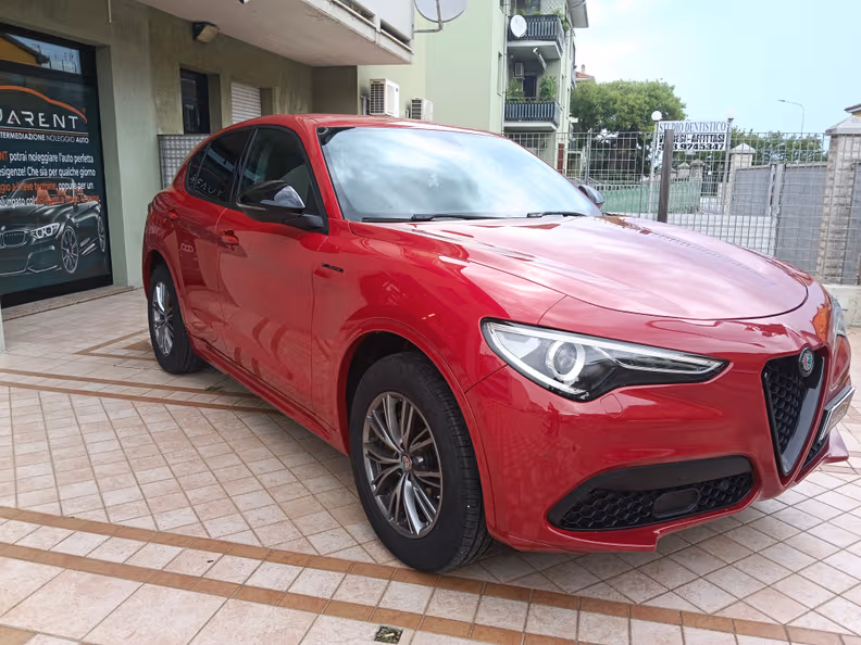 Alfa Romeo Stelvio - 5
