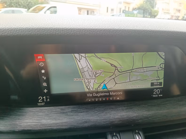 Alfa Romeo Stelvio - 15