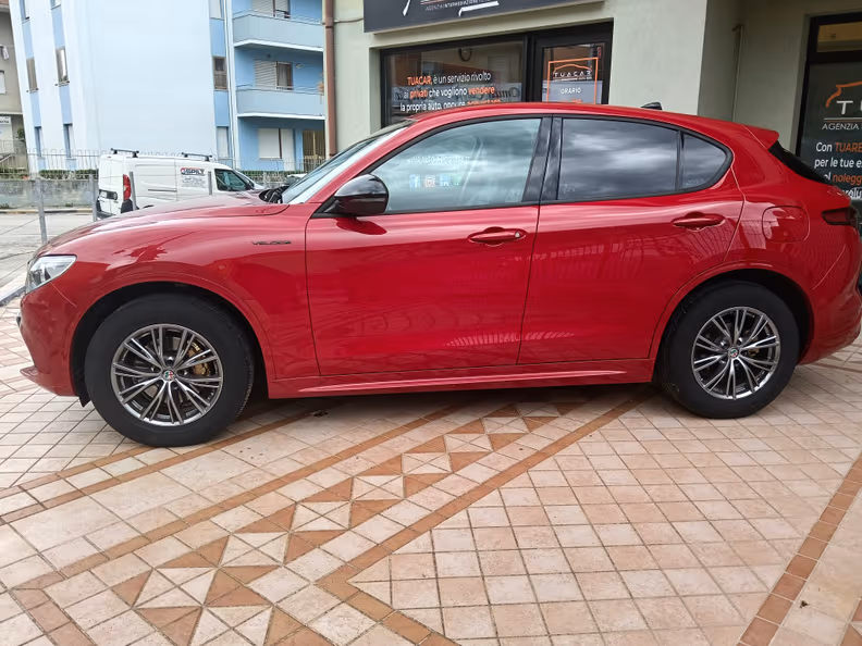 Alfa Romeo Stelvio - 6