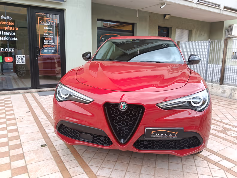 Alfa Romeo Stelvio - 2