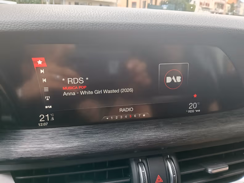 Alfa Romeo Stelvio - 14