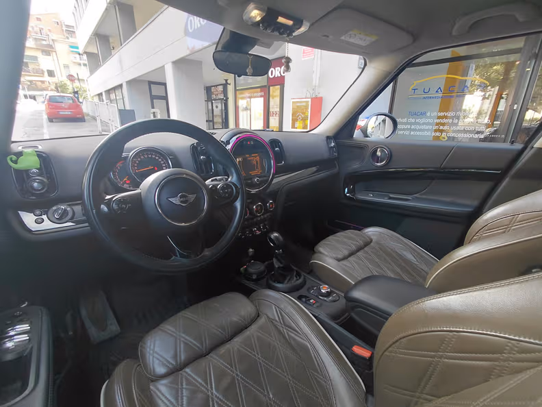Mini Countryman - 8