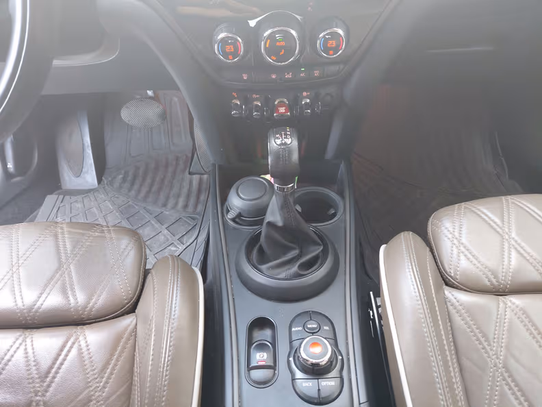 Mini Countryman - 18