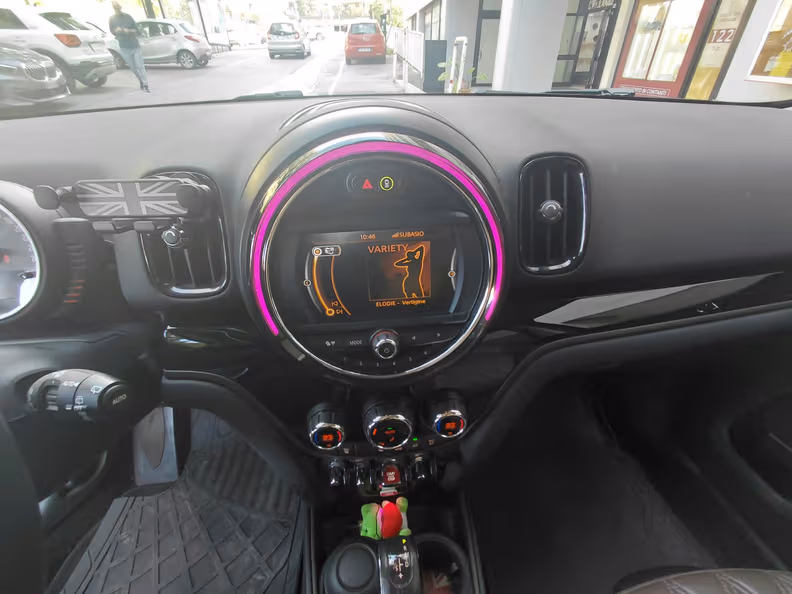 Mini Countryman - 16