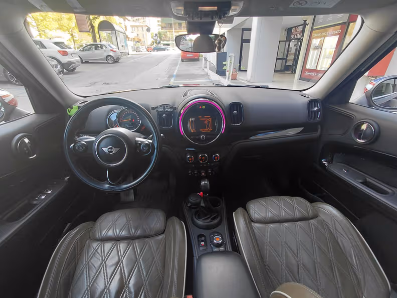 Mini Countryman - 9