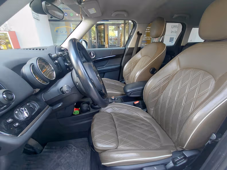 Mini Countryman - 10