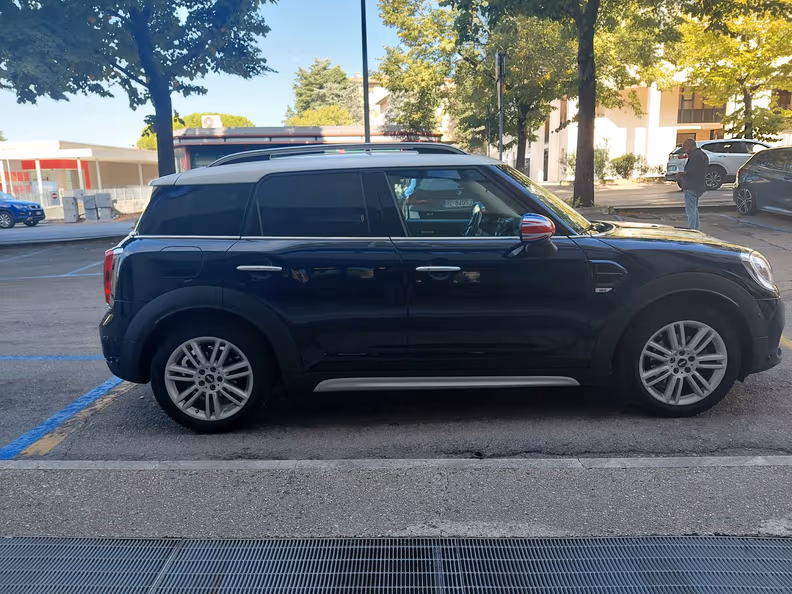 Mini Countryman - 28