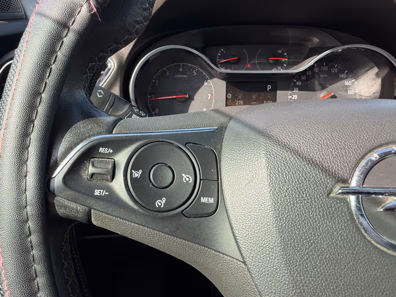 Opel Grandland X - 16